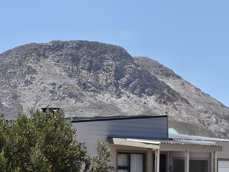 3 Bedroom Property for Sale in Perlemoenbaai Western Cape